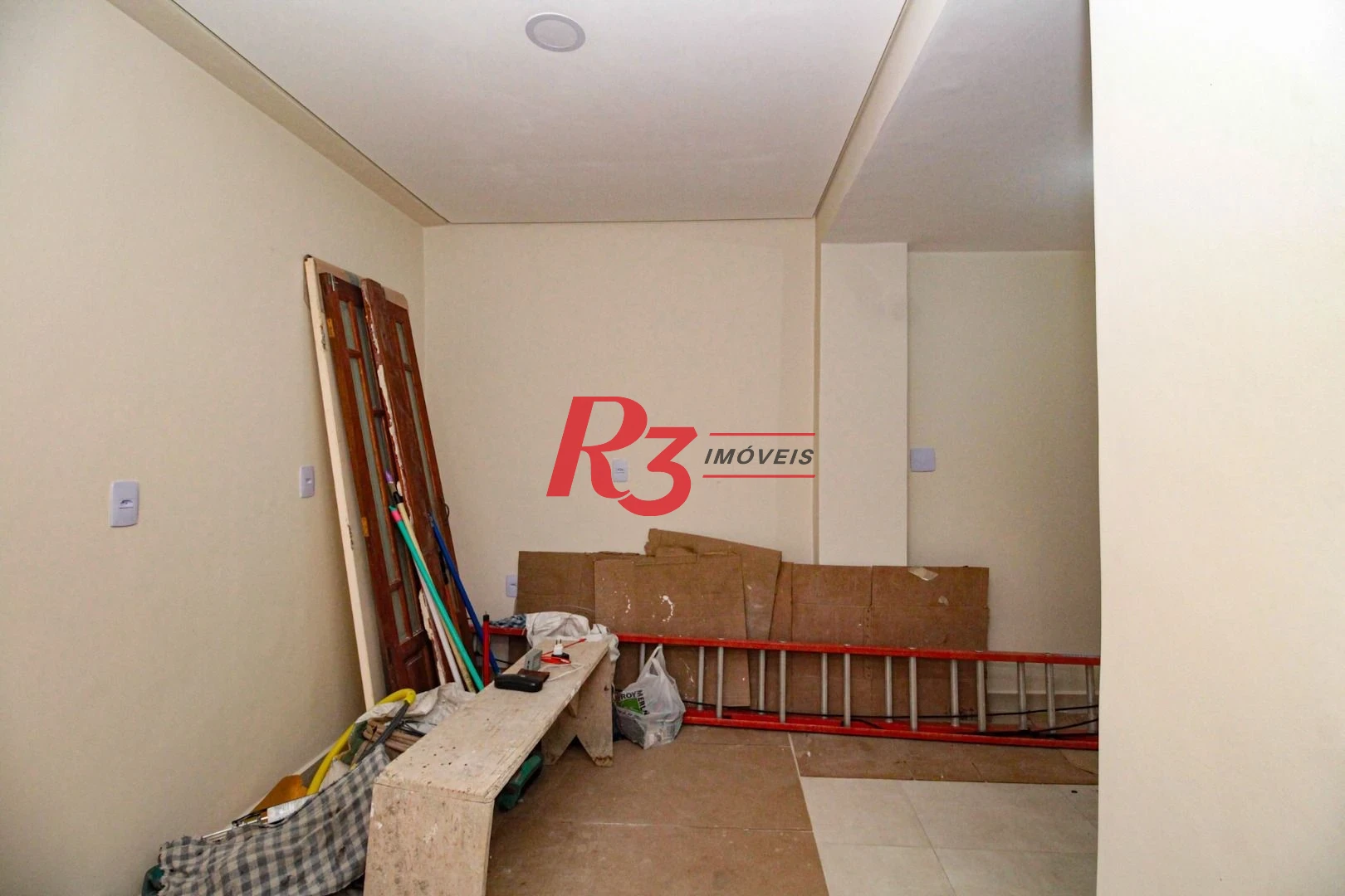 Casa à venda, 110 m² por R$ 920.000,00 - Encruzilhada - Santos/SP