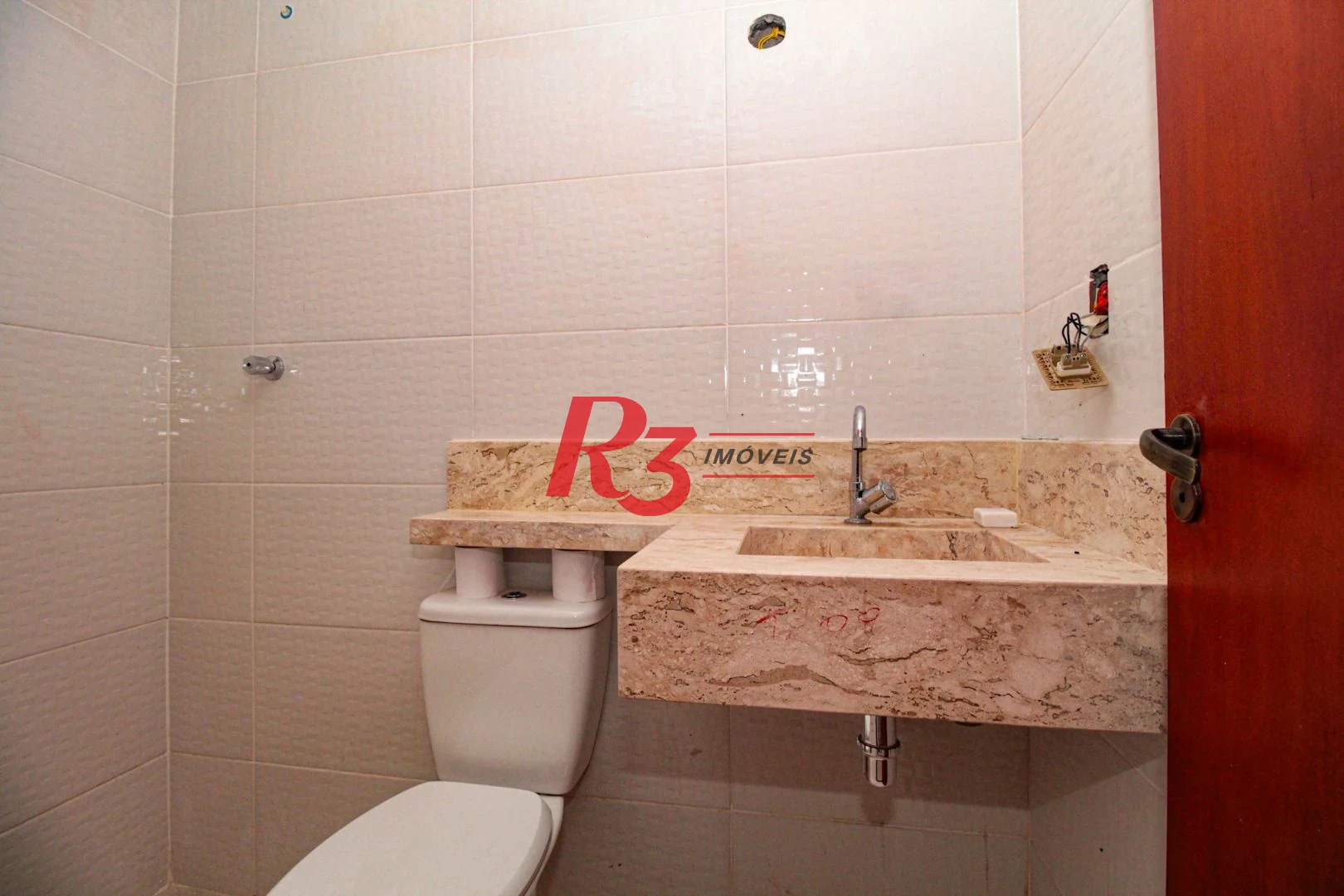 Casa à venda, 110 m² por R$ 920.000,00 - Encruzilhada - Santos/SP