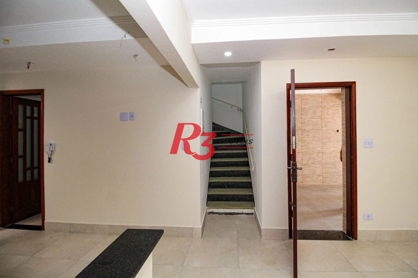 Casa à venda, 110 m² por R$ 920.000,00 - Encruzilhada - Santos/SP