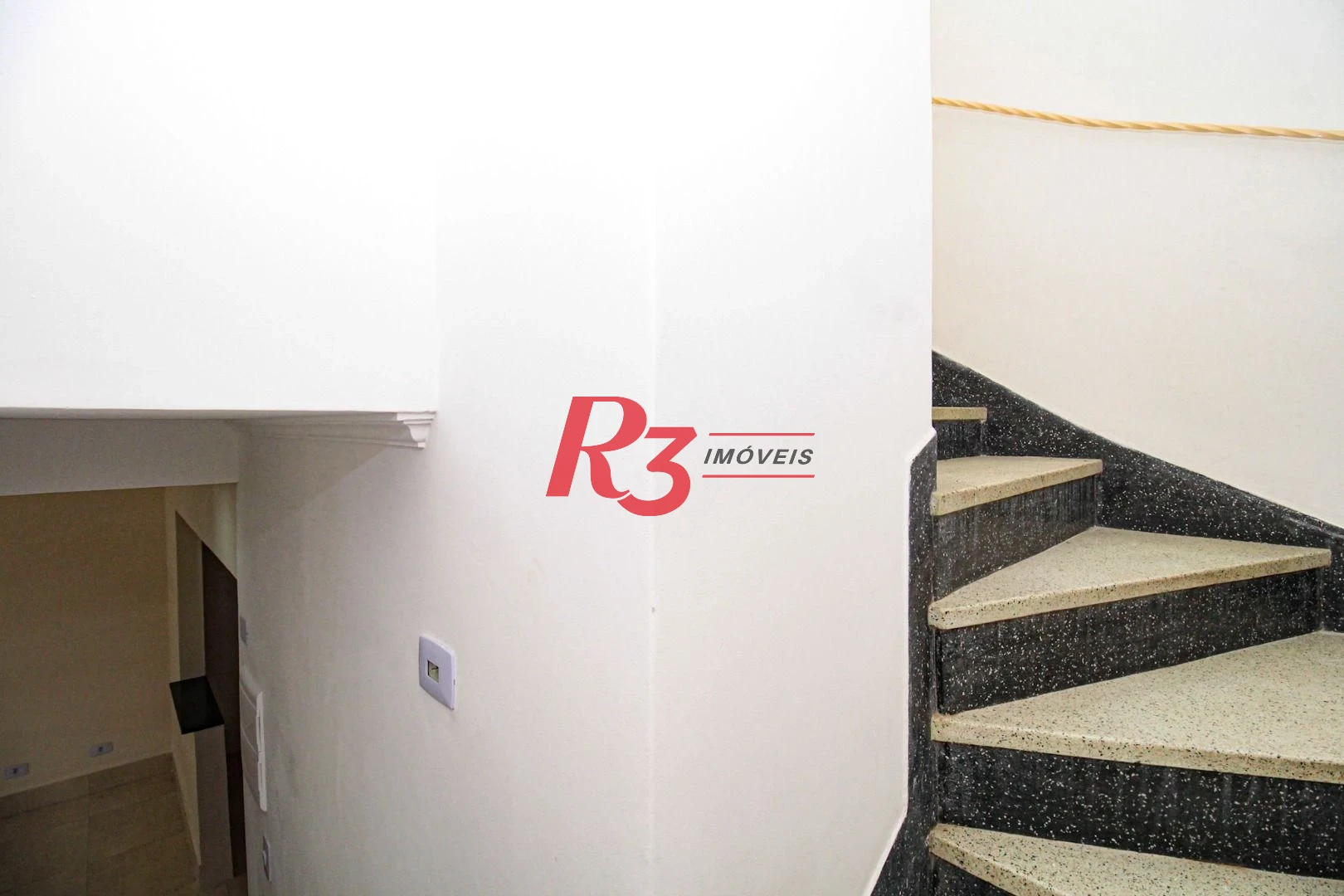 Casa à venda, 110 m² por R$ 920.000,00 - Encruzilhada - Santos/SP