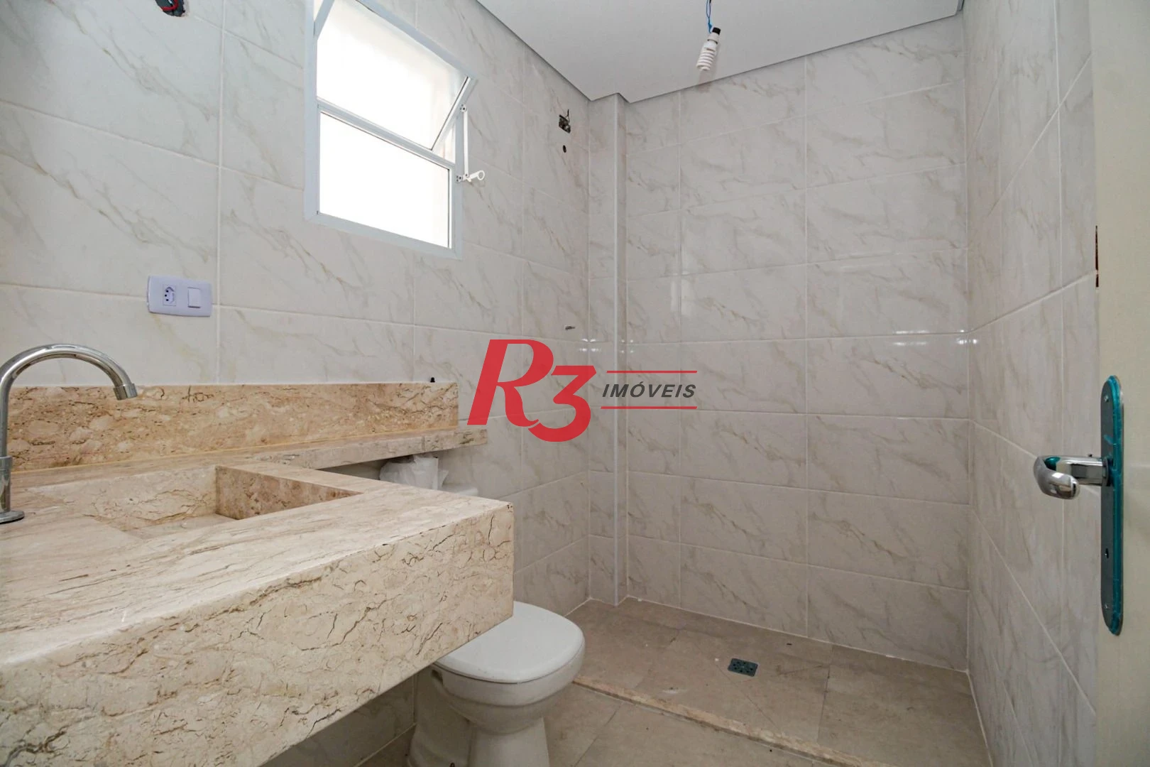 Casa à venda, 110 m² por R$ 920.000,00 - Encruzilhada - Santos/SP