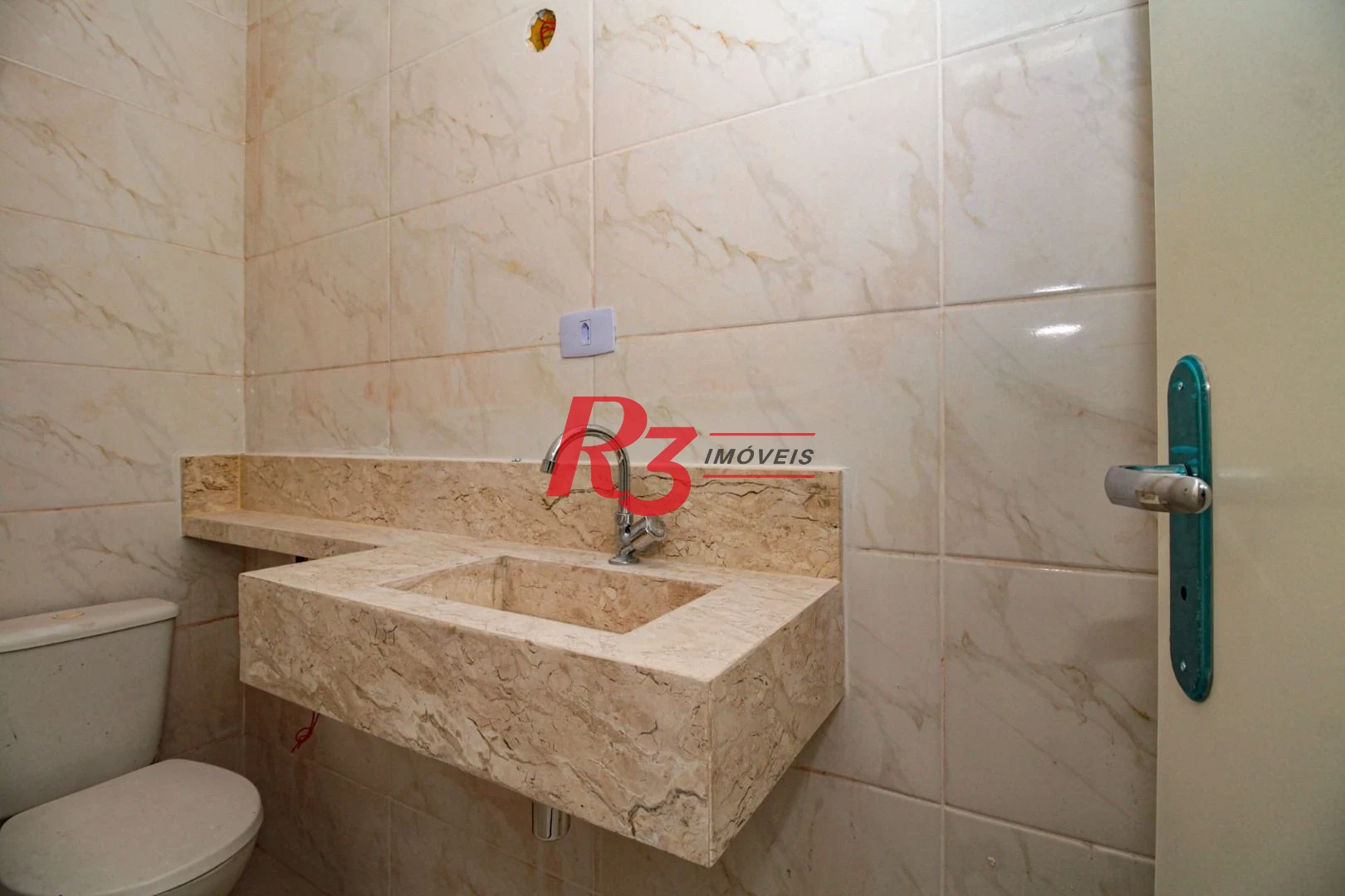 Casa à venda, 110 m² por R$ 920.000,00 - Encruzilhada - Santos/SP