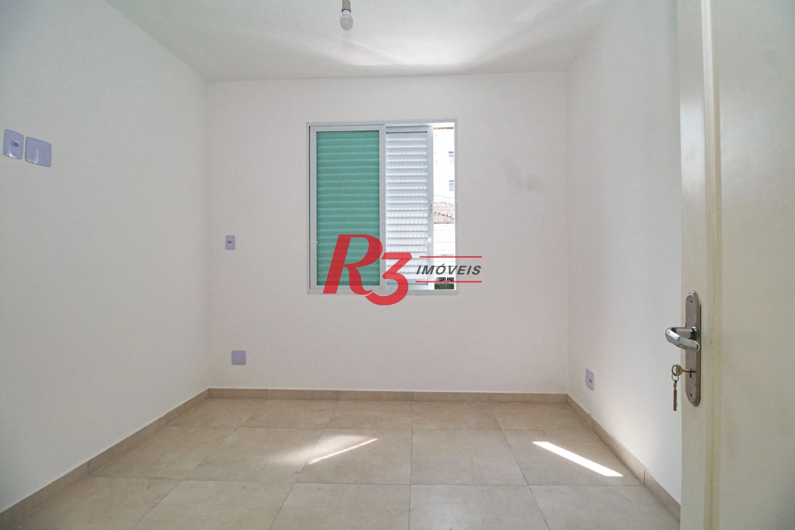 Casa à venda, 110 m² por R$ 920.000,00 - Encruzilhada - Santos/SP
