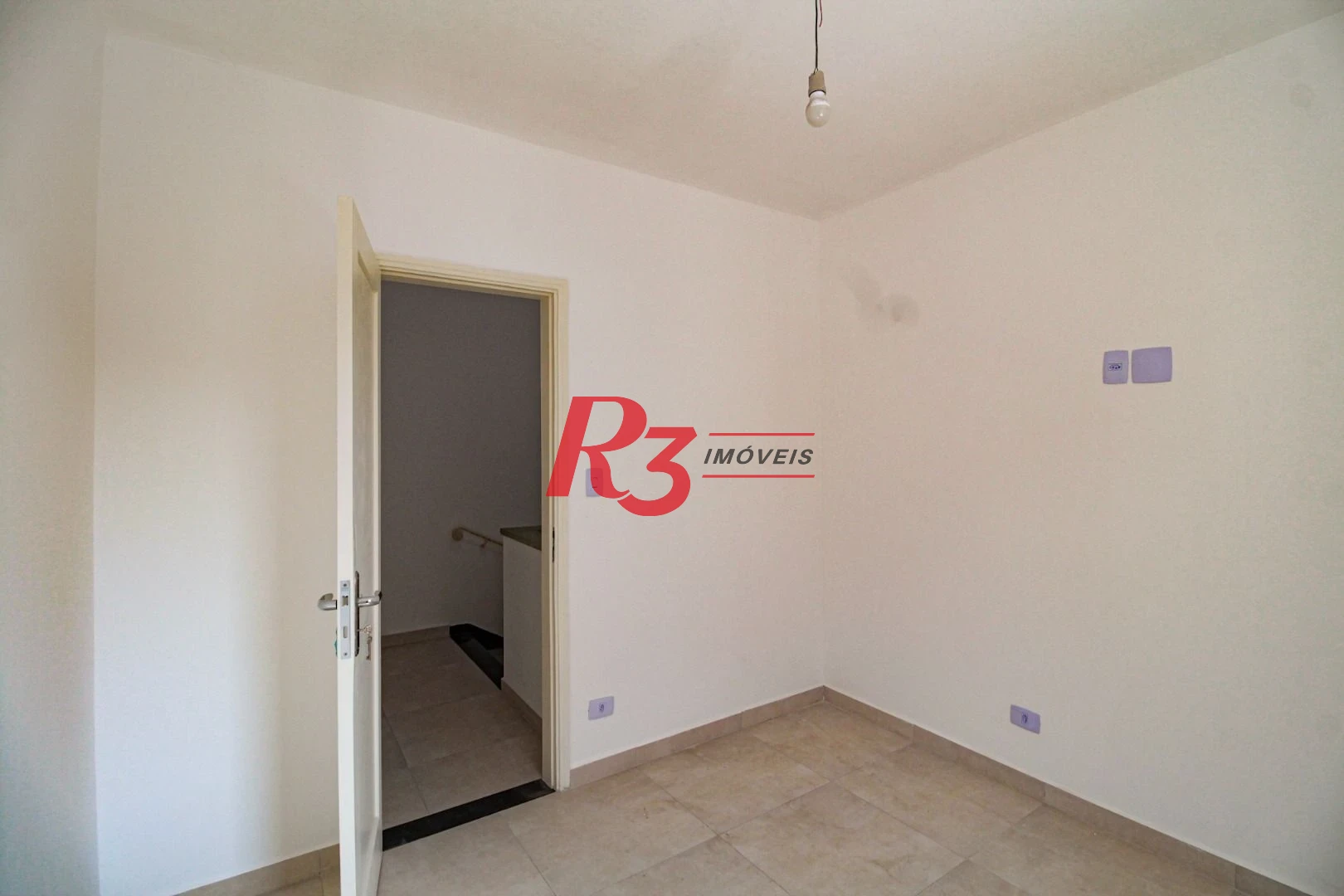 Casa à venda, 110 m² por R$ 920.000,00 - Encruzilhada - Santos/SP