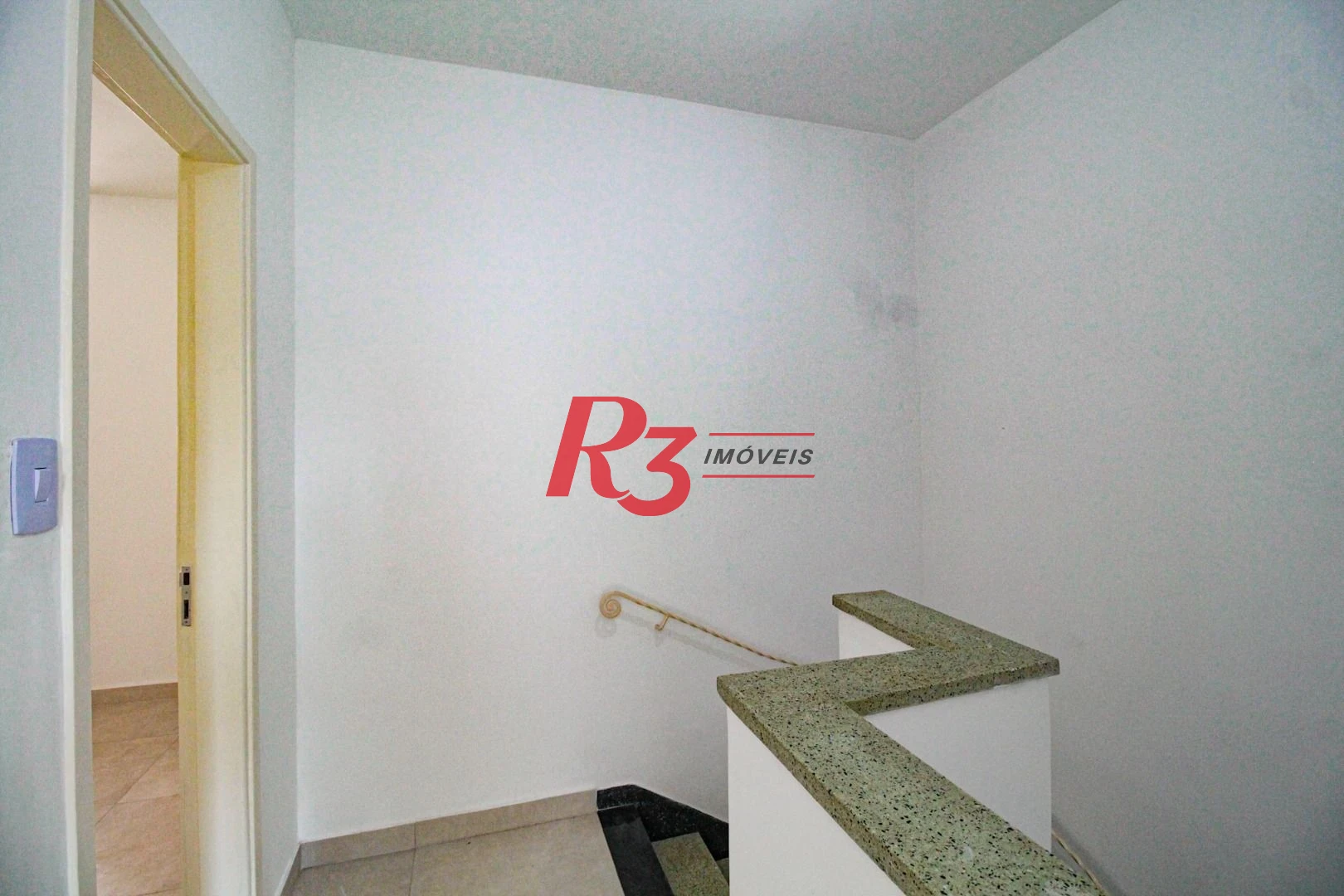 Casa à venda, 110 m² por R$ 920.000,00 - Encruzilhada - Santos/SP