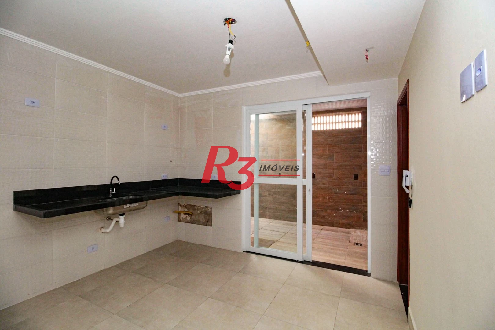 Casa à venda, 110 m² por R$ 920.000,00 - Encruzilhada - Santos/SP