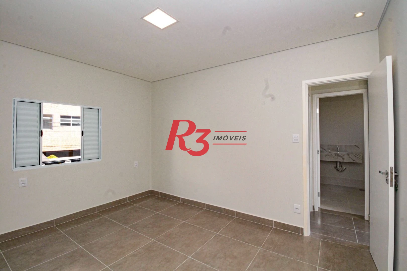 Sobrado à venda, 140 m² por R$ 648.000,00 - Marapé - Santos/SP