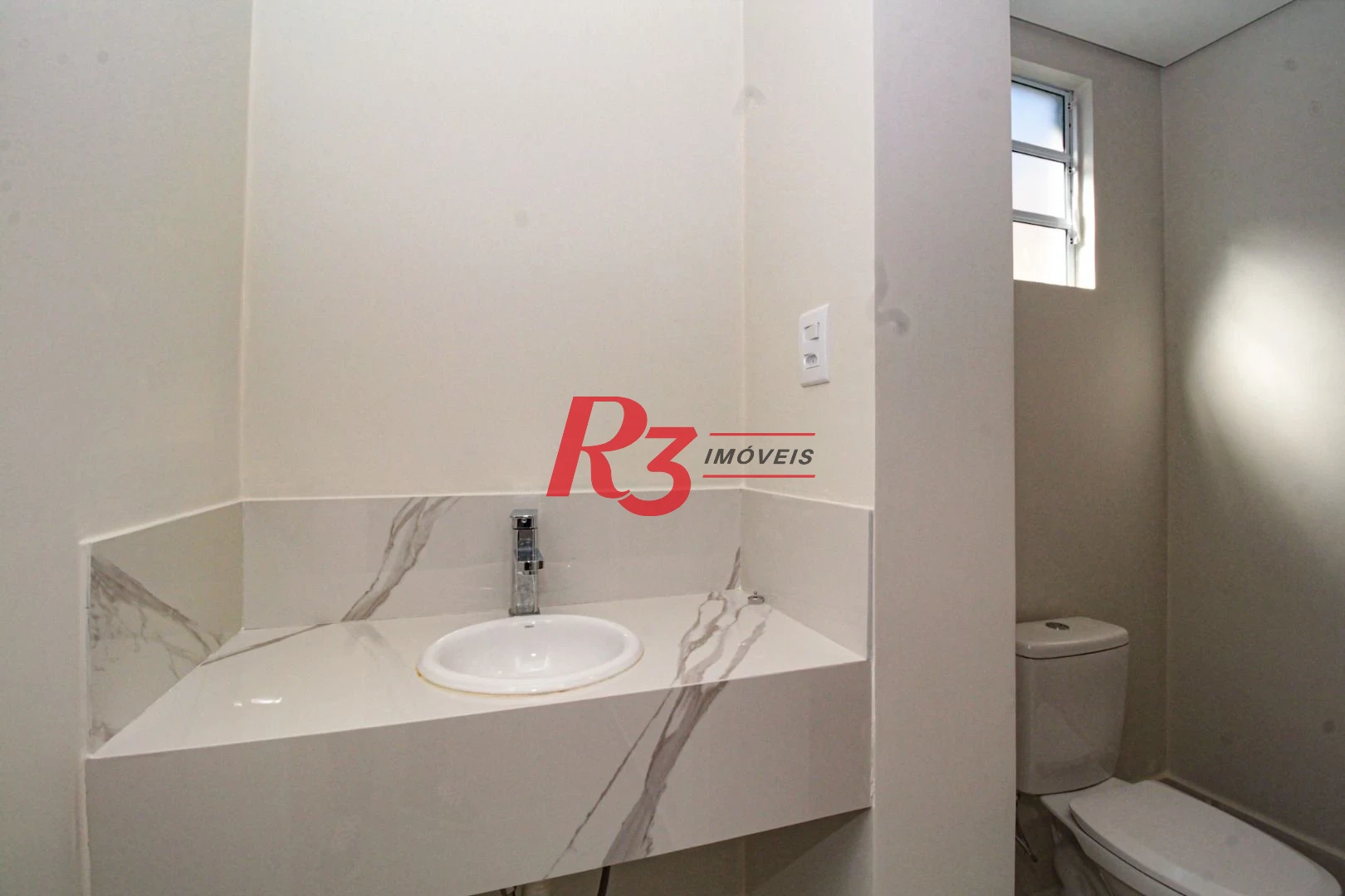 Sobrado à venda, 140 m² por R$ 648.000,00 - Marapé - Santos/SP