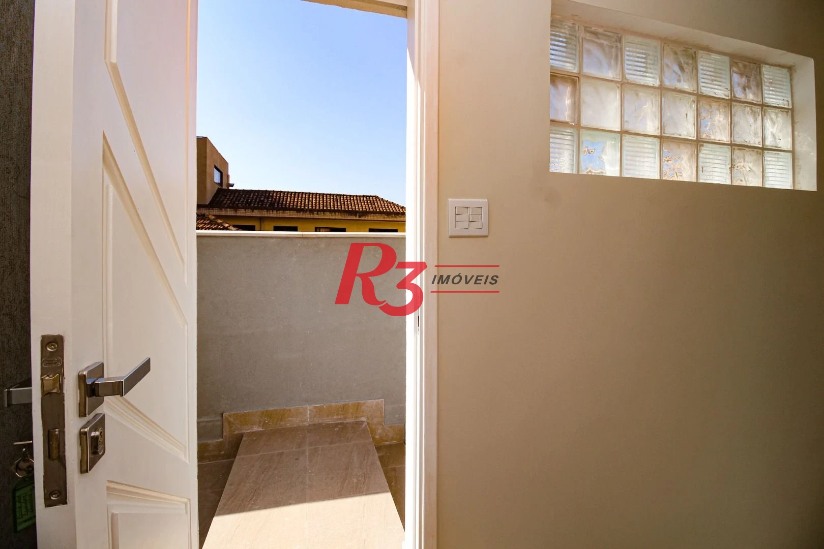 Sobrado à venda, 140 m² por R$ 648.000,00 - Marapé - Santos/SP
