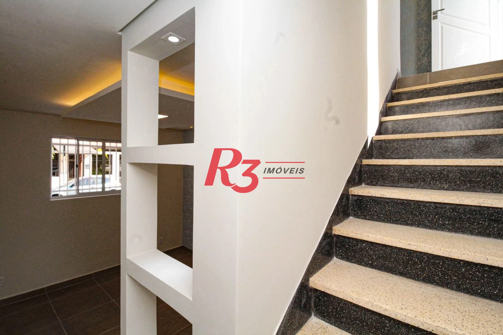 Sobrado à venda, 140 m² por R$ 648.000,00 - Marapé - Santos/SP