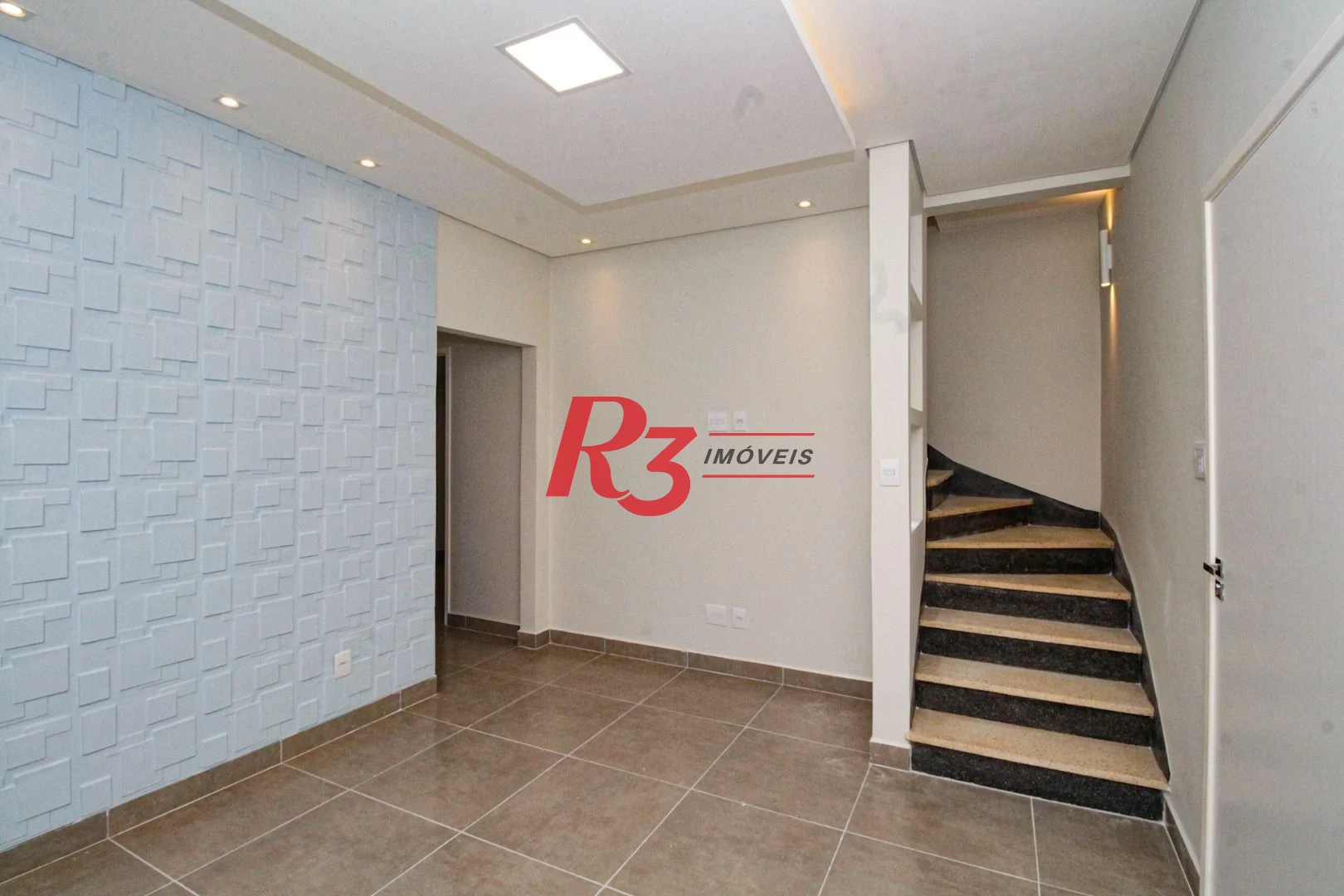 Sobrado à venda, 140 m² por R$ 648.000,00 - Marapé - Santos/SP