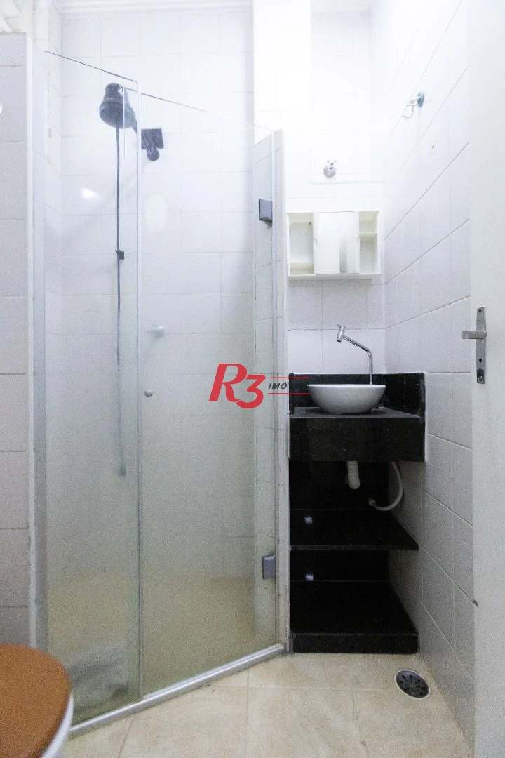 Apartamento com 2 dormitórios para alugar, 70 m² por R$ 3.380,02/mês - Gonzaga - Santos/SP