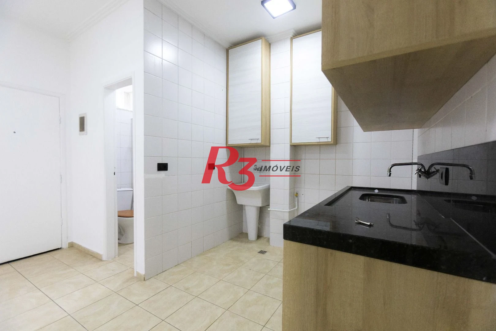 Apartamento com 2 dormitórios para alugar, 70 m² por R$ 3.380,02/mês - Gonzaga - Santos/SP