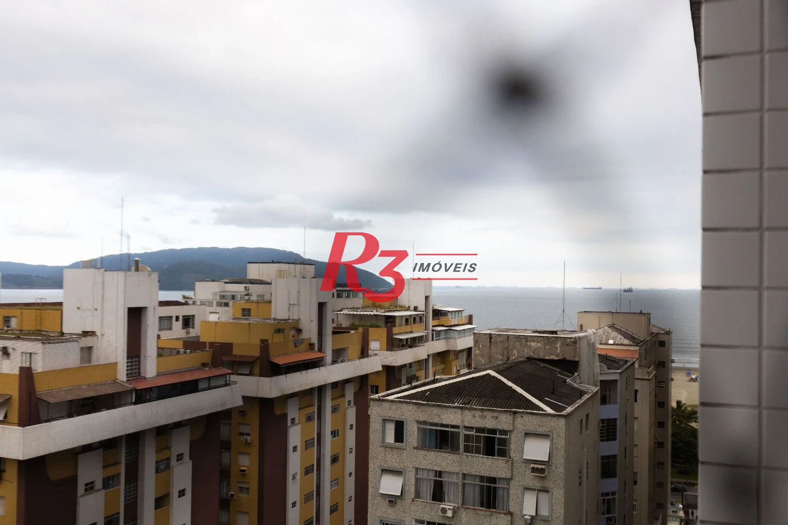 Apartamento com 2 dormitórios para alugar, 70 m² por R$ 3.380,02/mês - Gonzaga - Santos/SP