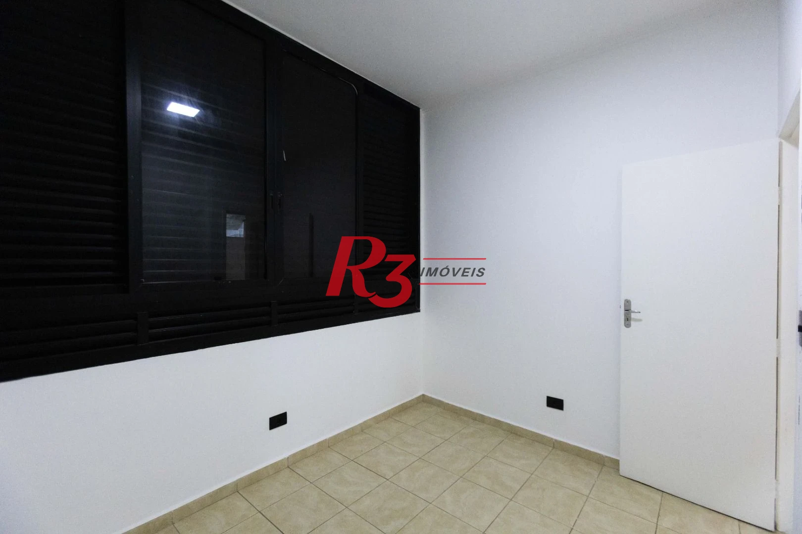 Apartamento com 2 dormitórios para alugar, 70 m² por R$ 3.380,02/mês - Gonzaga - Santos/SP