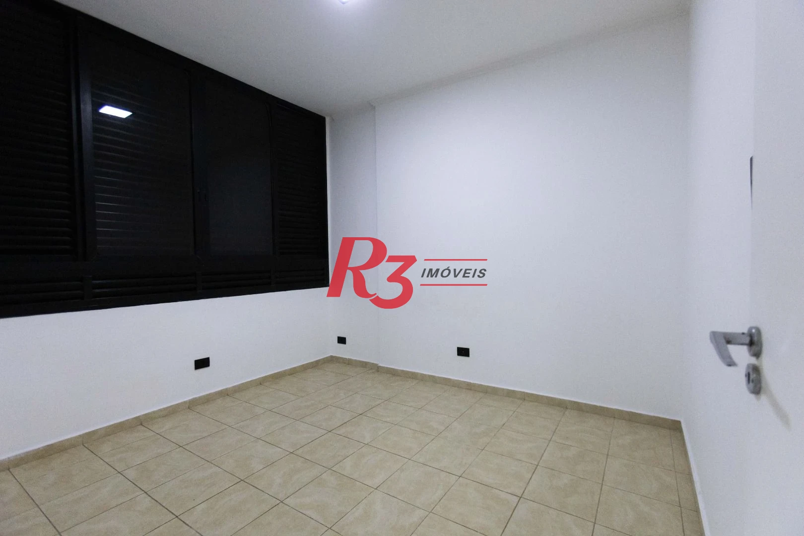 Apartamento com 2 dormitórios para alugar, 70 m² por R$ 3.380,02/mês - Gonzaga - Santos/SP