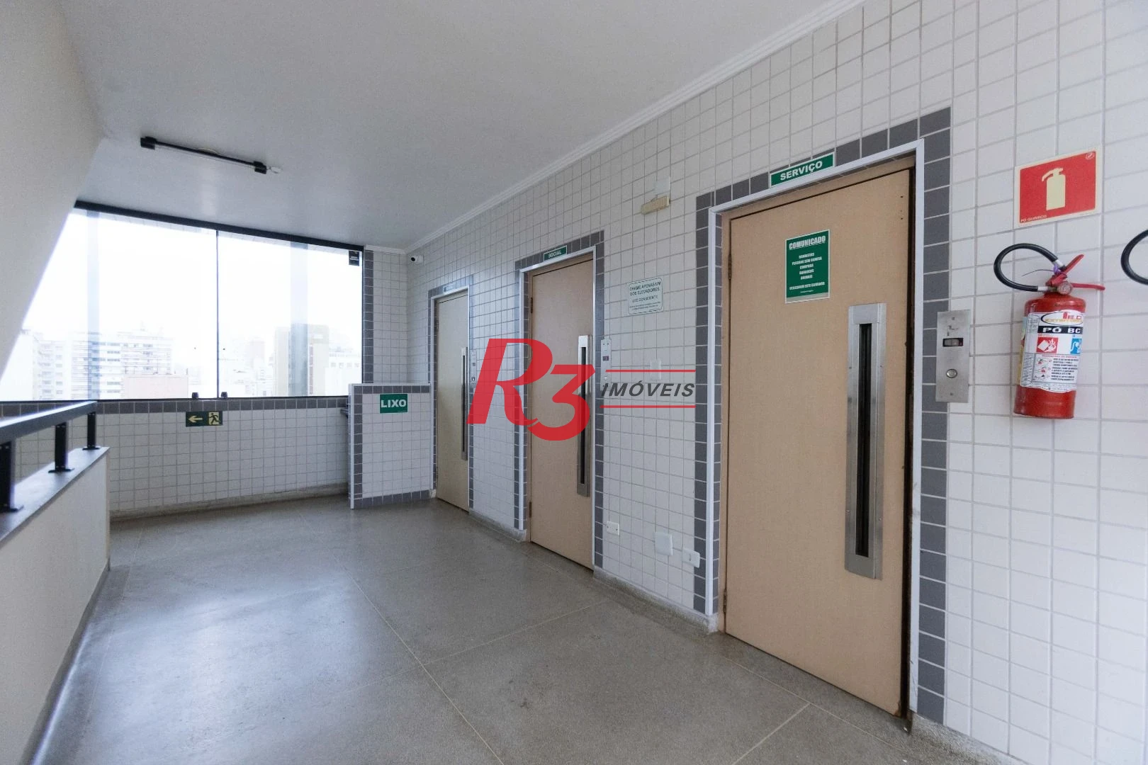 Apartamento com 2 dormitórios para alugar, 70 m² por R$ 3.380,02/mês - Gonzaga - Santos/SP