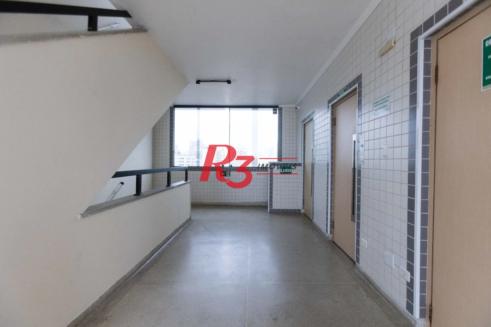 Apartamento com 2 dormitórios para alugar, 70 m² por R$ 3.380,02/mês - Gonzaga - Santos/SP