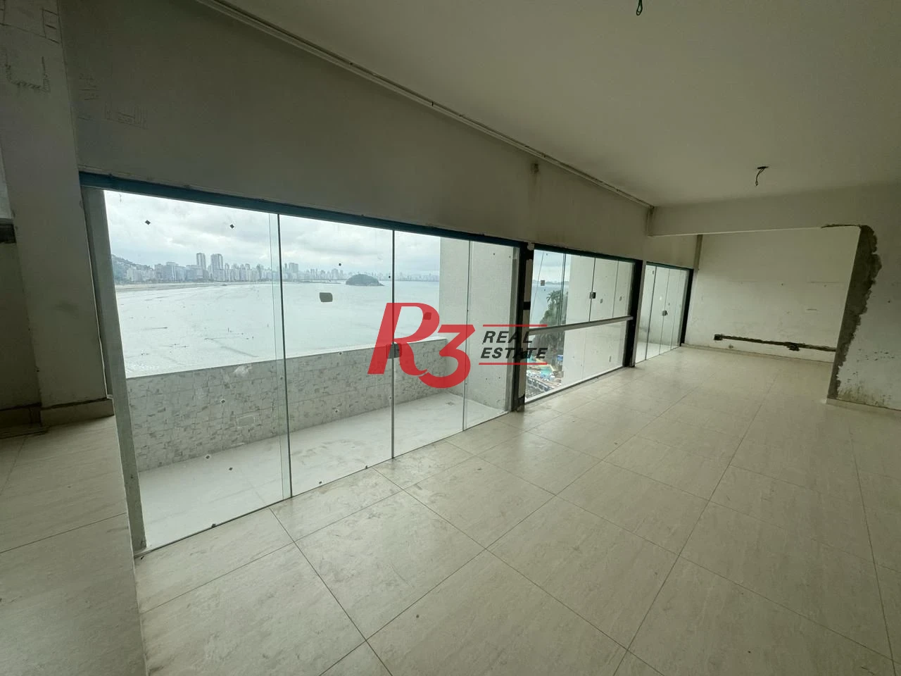 Apartamento com 3 dormitórios à venda, 235 m² por R$ 2.000.000,00 - Ilha Porchat - São Vicente/SP