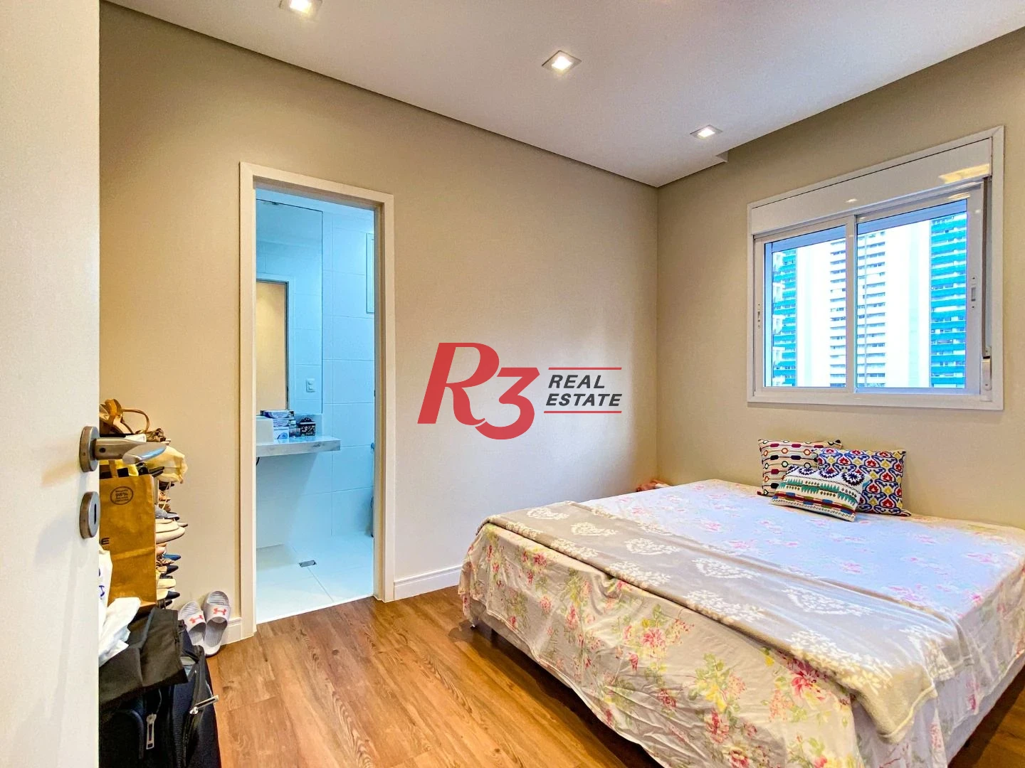Apartamento com 3 dormitórios à venda, 163 m² por R$ 2.350.000,00 - Boqueirão - Santos/SP