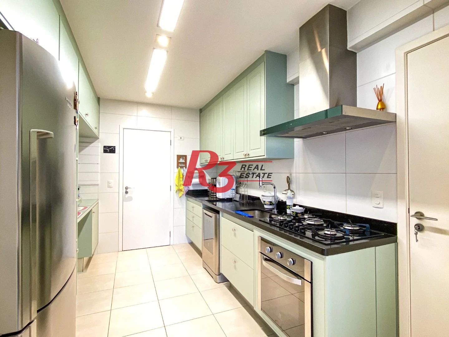 Apartamento com 3 dormitórios à venda, 163 m² por R$ 2.350.000,00 - Boqueirão - Santos/SP