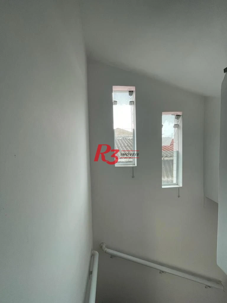 Casa com 4 dormitórios à venda, 200 m² por R$ 1.100.000,00 - Embaré - Santos/SP