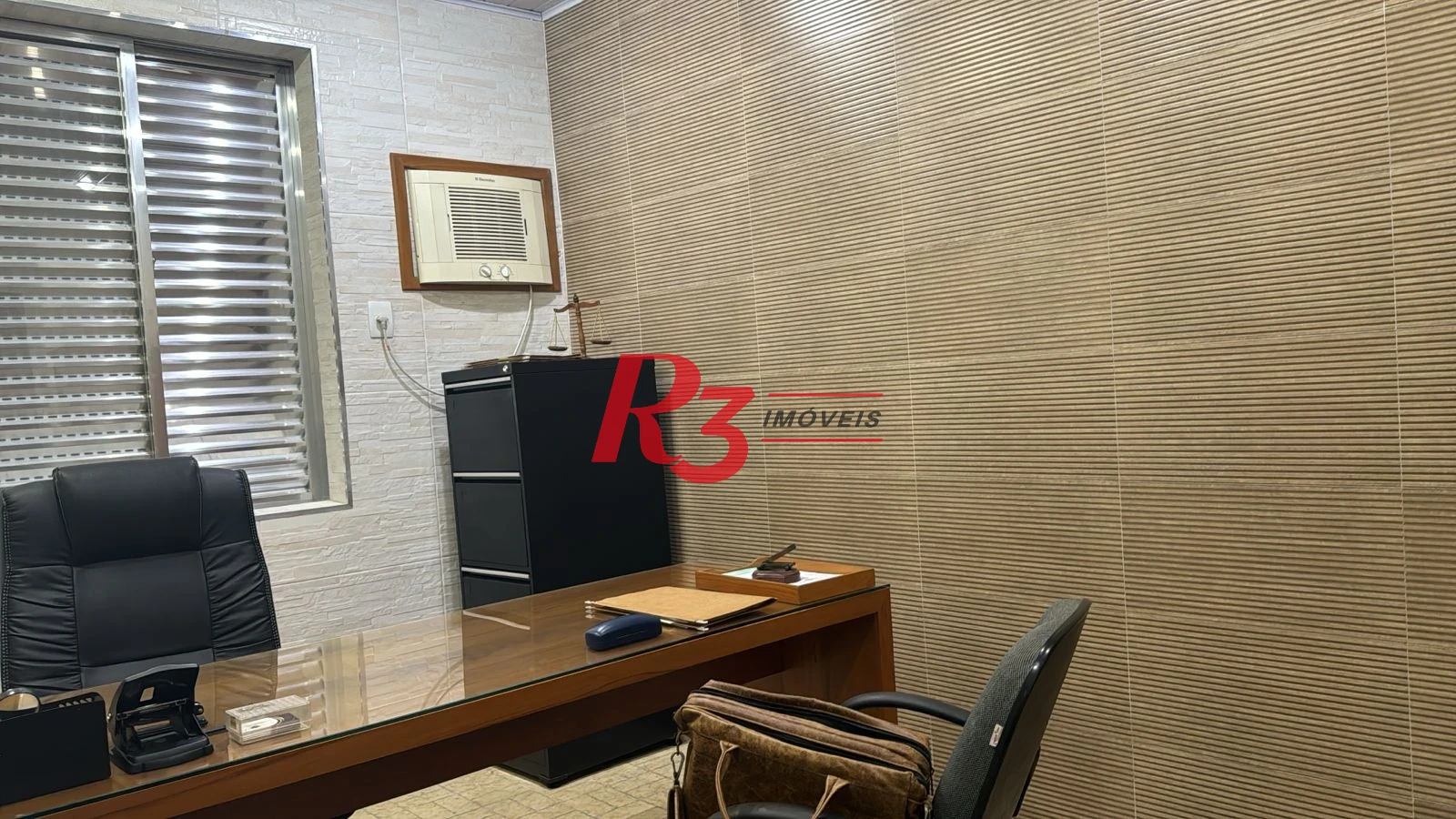 Casa com 3 dormitórios à venda, 98 m² por R$ 700.000,00 - Centro - São Vicente/SP