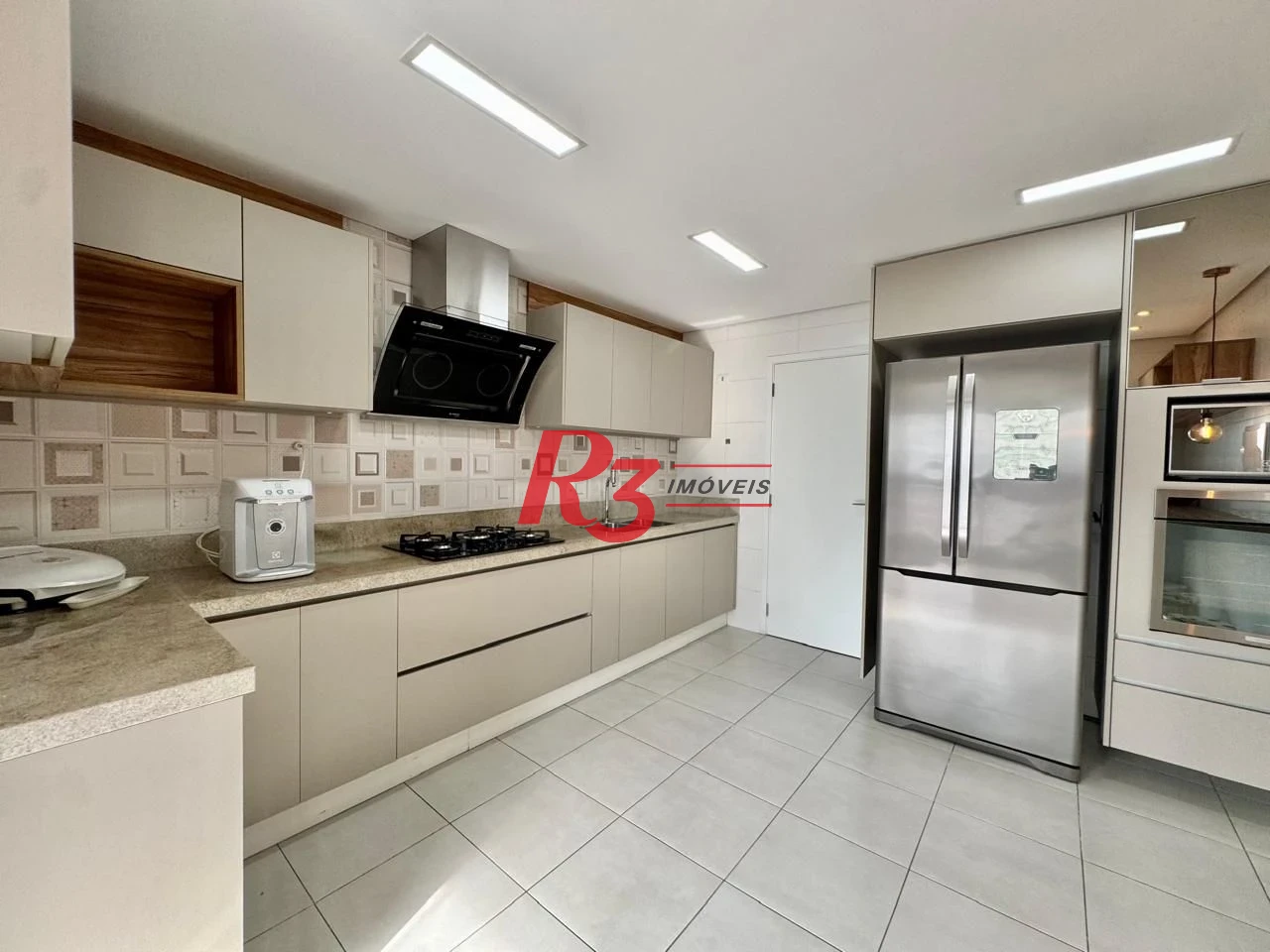Apartamento com 3 dormitórios à venda, 127 m² por R$ 1.950.000,00 - Boqueirão - Santos/SP