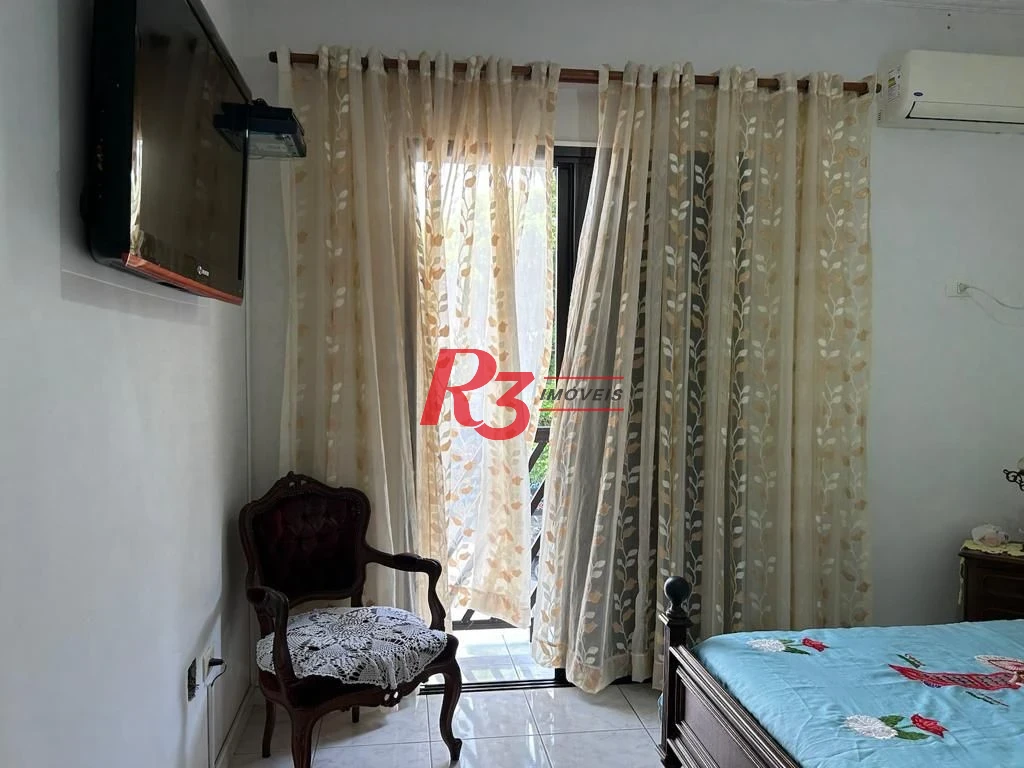 Sobrado com 4 dormitórios à venda, 160 m² por R$ 1.600.000,00 - Embaré - Santos/SP