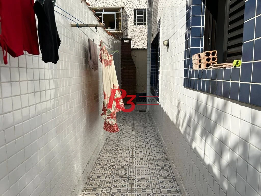 Sobrado com 4 dormitórios à venda, 160 m² por R$ 1.600.000,00 - Embaré - Santos/SP