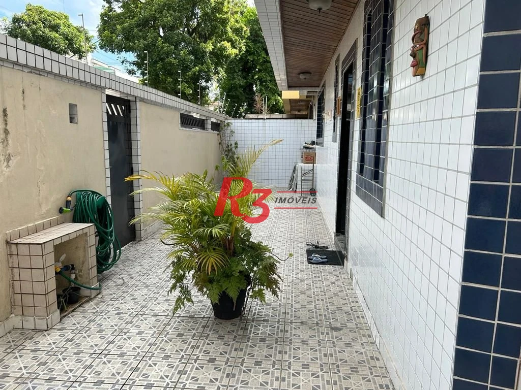Sobrado com 4 dormitórios à venda, 160 m² por R$ 1.600.000,00 - Embaré - Santos/SP