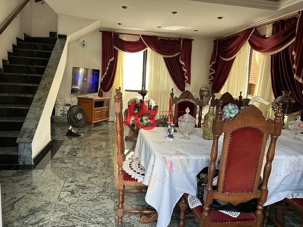 Sobrado com 4 dormitórios à venda, 160 m² por R$ 1.600.000,00 - Embaré - Santos/SP