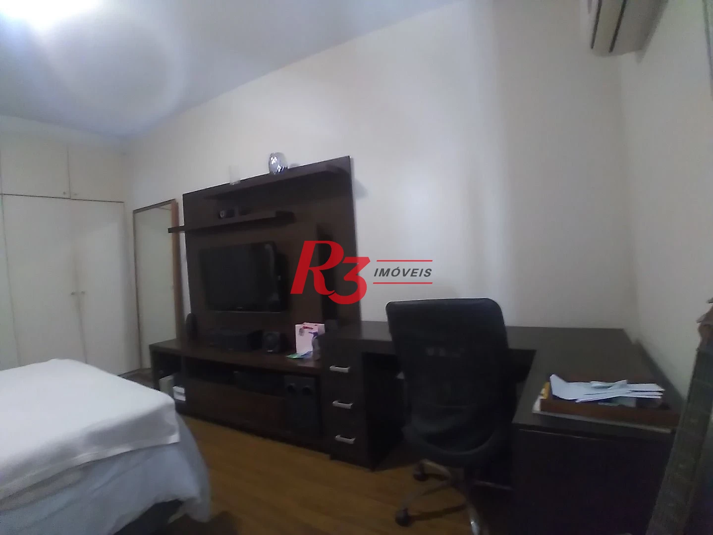 Apartamento com 3 dormitórios à venda, 159 m² por R$ 700.000,00 - Gonzaga - Santos/SP