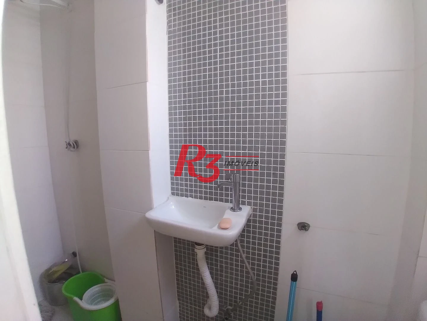 Apartamento com 3 dormitórios à venda, 159 m² por R$ 700.000,00 - Gonzaga - Santos/SP