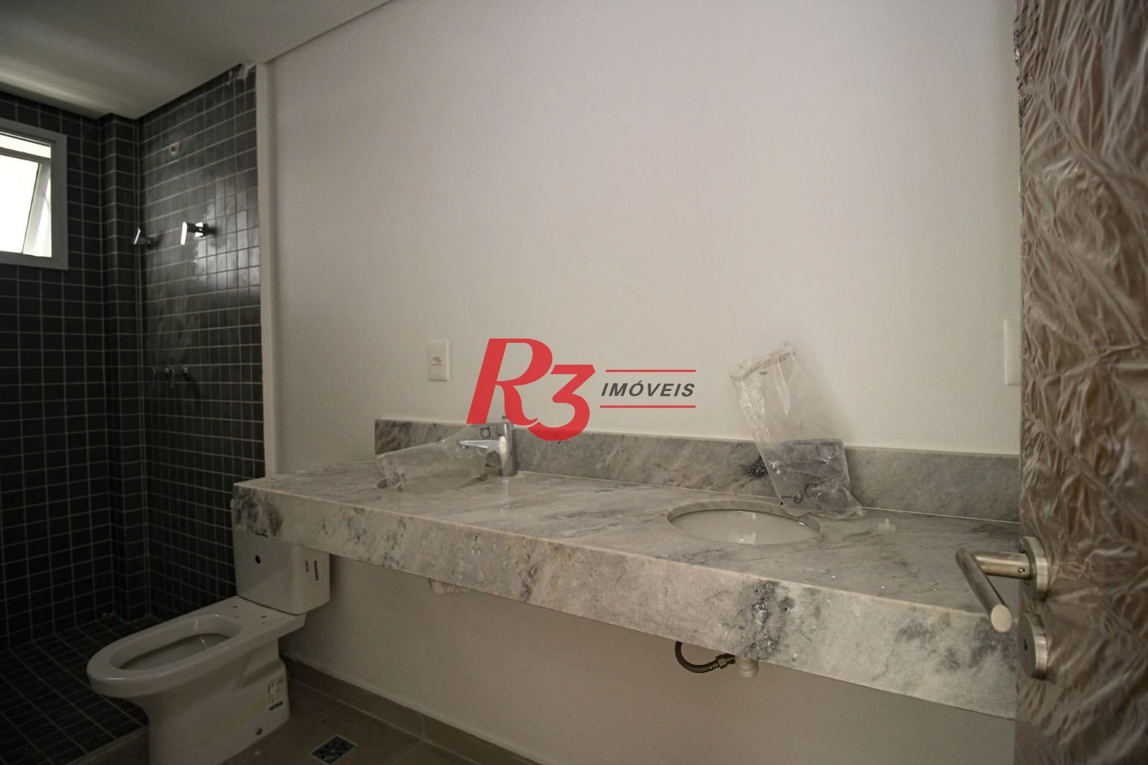 Apartamento Duplex à venda, 162 m² por R$ 1.800.000,00 - Boqueirão - Santos/SP