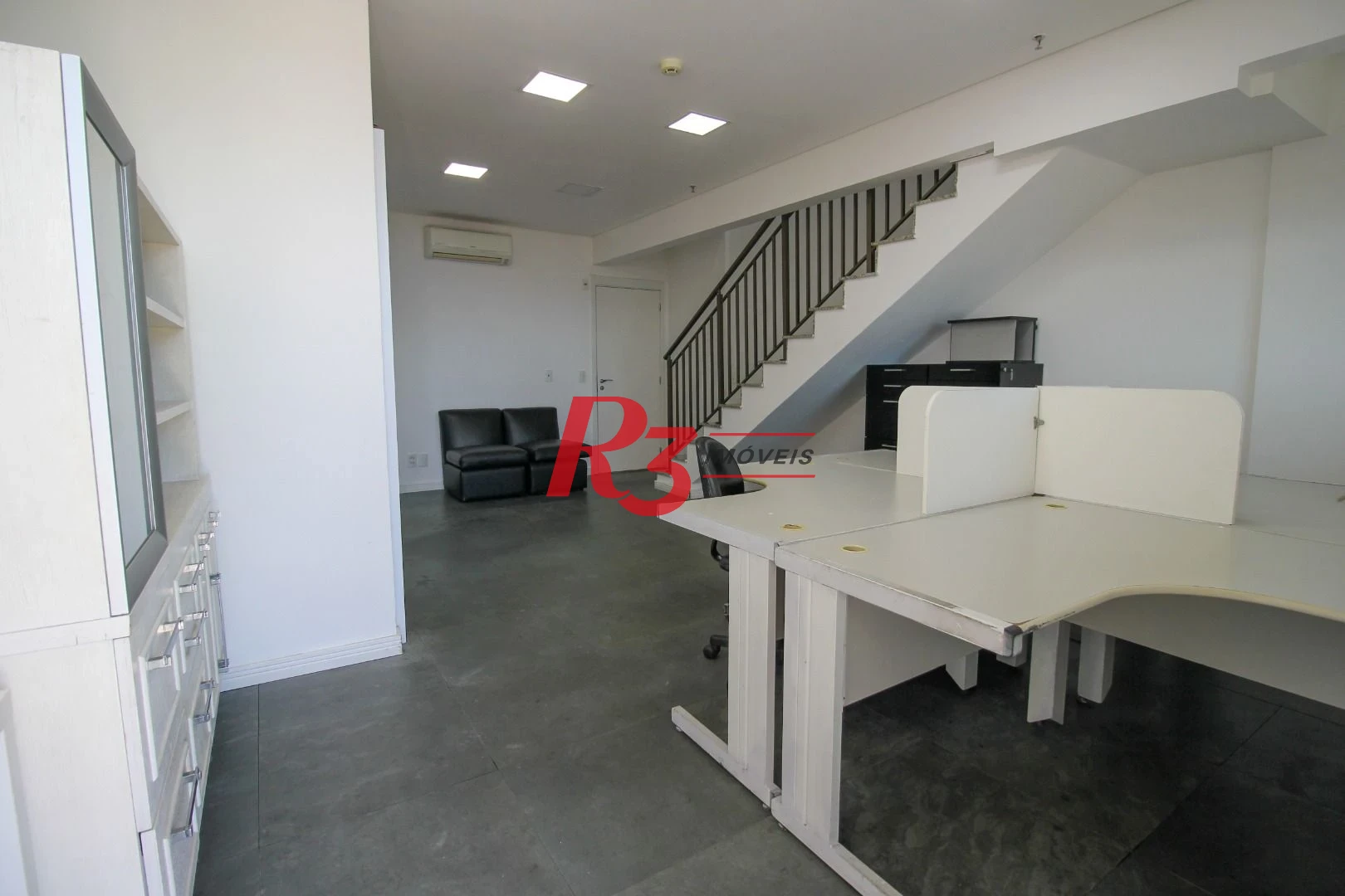 Sala à venda, 98 m² por R$ 650.000,00 - Valongo - Santos/SP