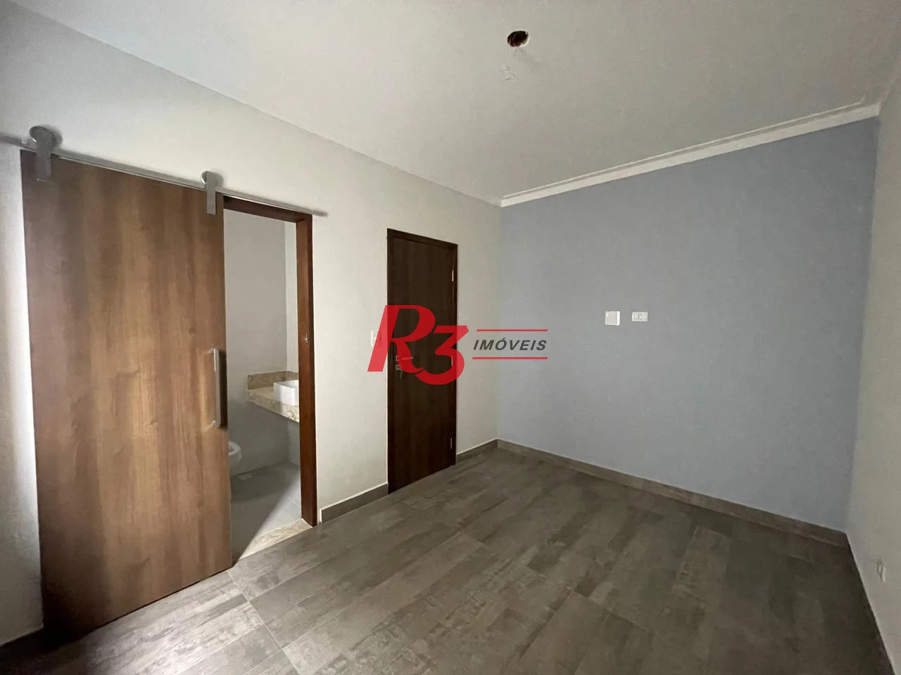 Village com 2 dormitórios à venda, 88 m² por R$ 820.000,00 - Ponta da Praia - Santos/SP