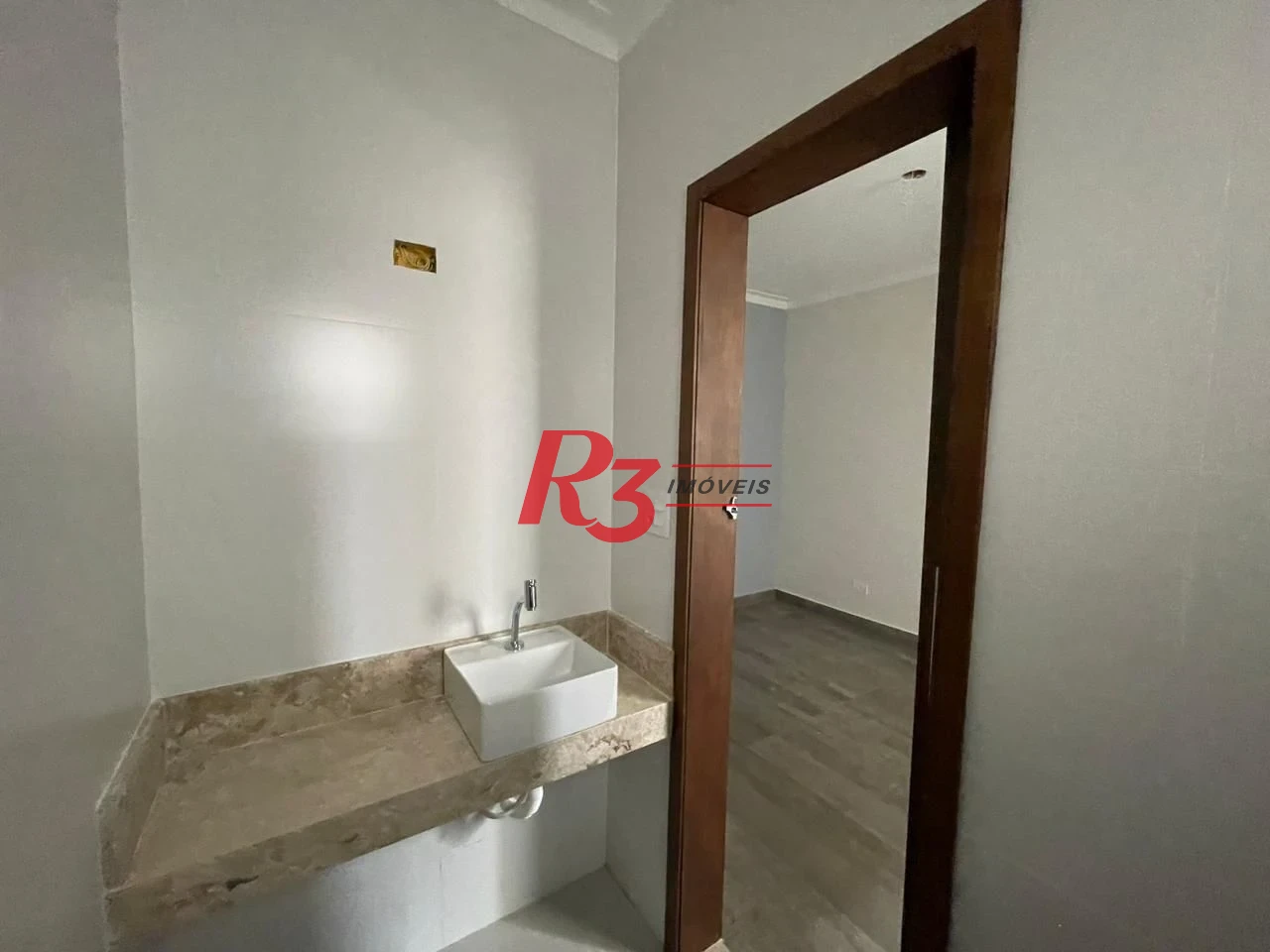 Village com 2 dormitórios à venda, 88 m² por R$ 820.000,00 - Ponta da Praia - Santos/SP