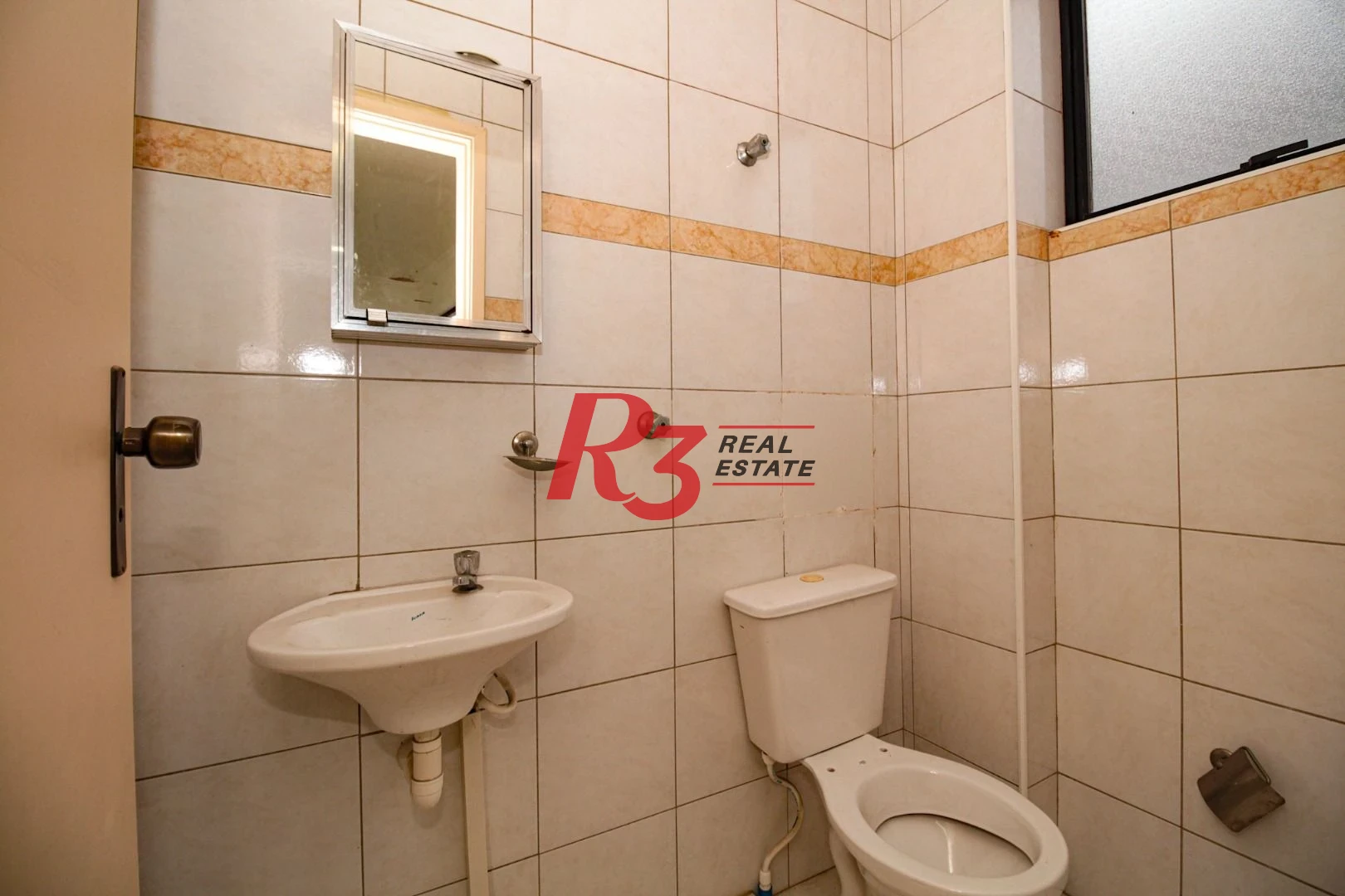 Sala, 65 m² - venda por R$ 300.000,00 ou aluguel por R$ 4.196,00/mês - Vila Matias - Santos/SP