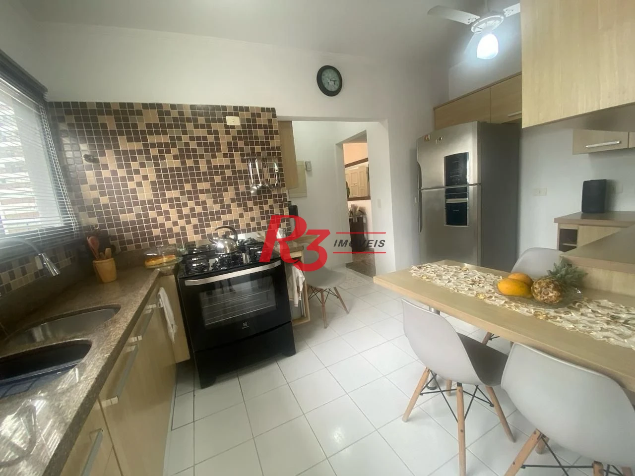 Apartamento com 3 dormitórios à venda, 140 m² por R$ 1.170.000,00 - Embaré - Santos/SP