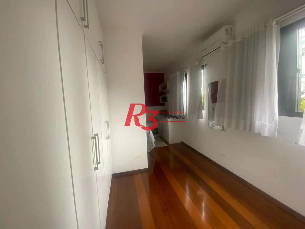 Apartamento com 3 dormitórios à venda, 140 m² por R$ 1.170.000,00 - Embaré - Santos/SP