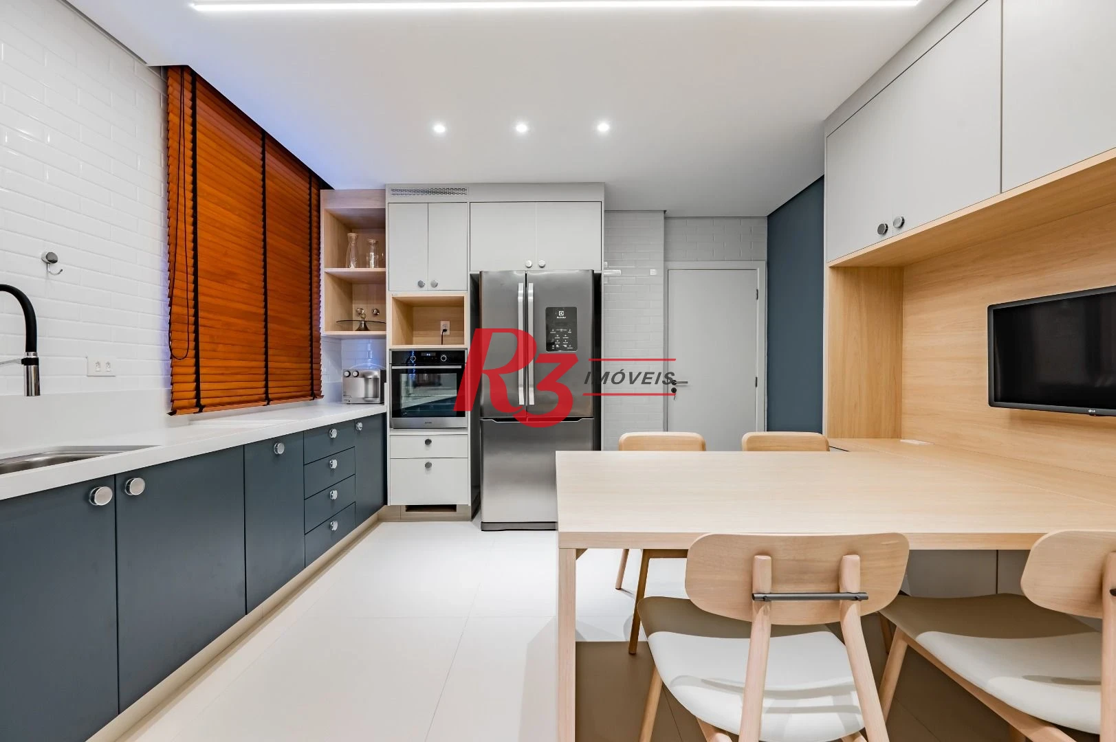 Apartamento com 3 dormitórios à venda, 234 m² por R$ 3.500.000,00 - Boqueirão - Santos/SP
