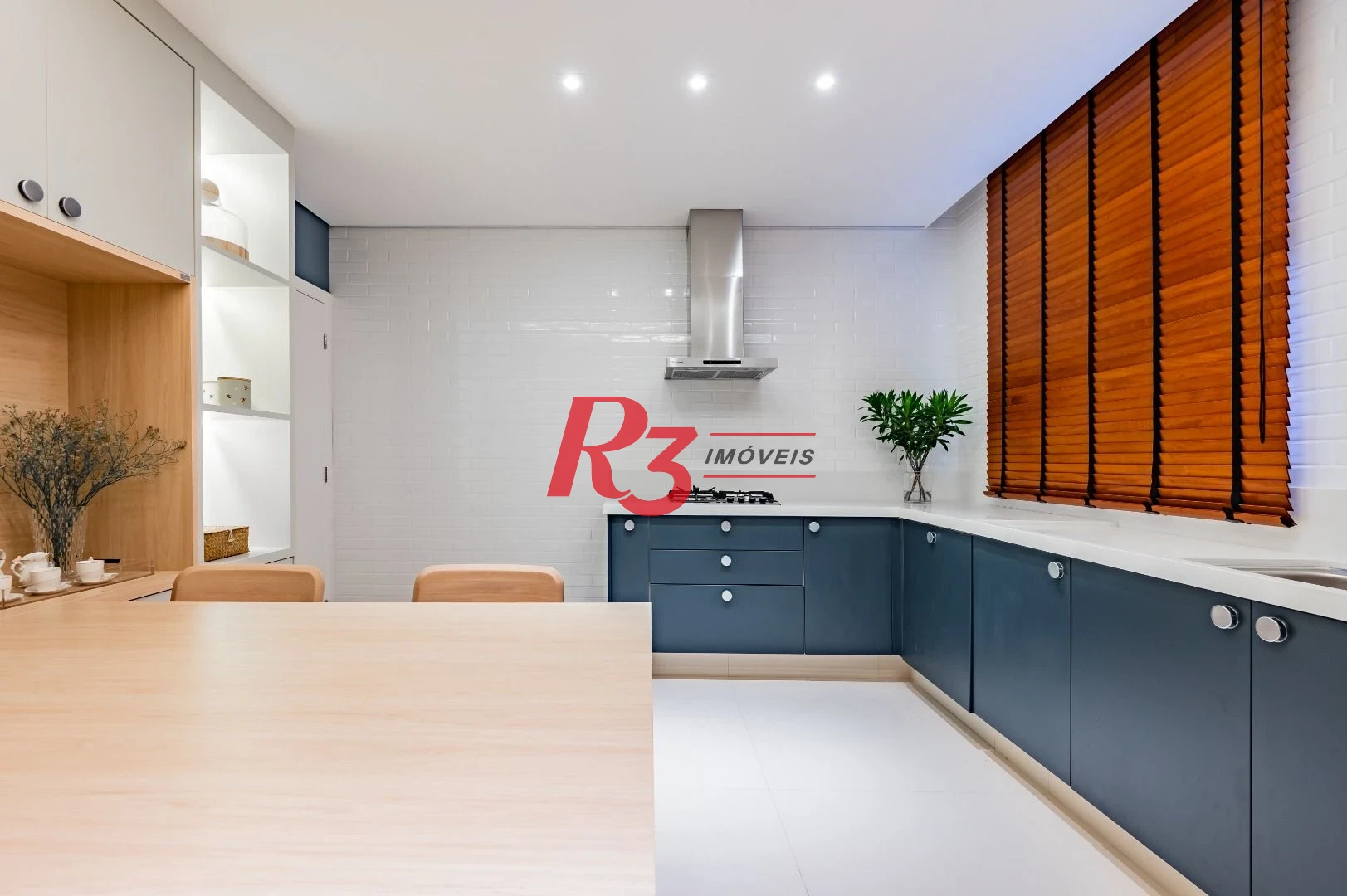 Apartamento com 3 dormitórios à venda, 234 m² por R$ 3.500.000,00 - Boqueirão - Santos/SP