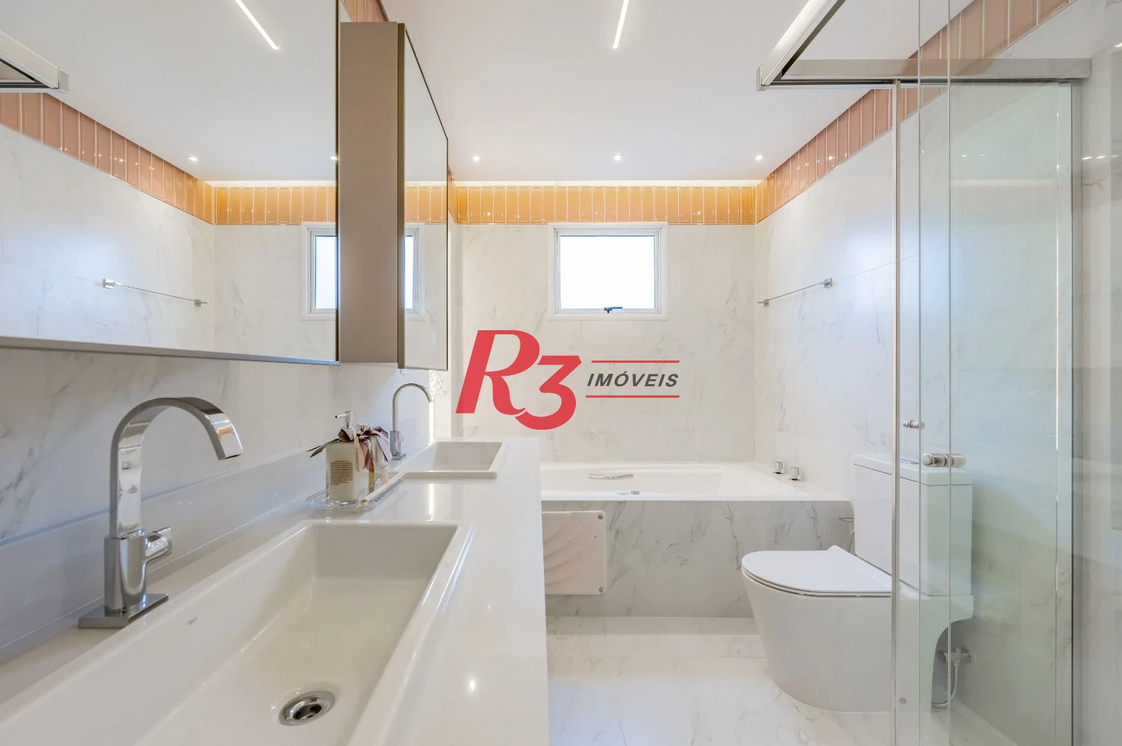Apartamento com 3 dormitórios à venda, 234 m² por R$ 3.500.000,00 - Boqueirão - Santos/SP