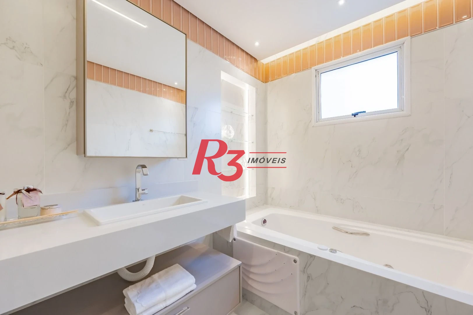 Apartamento com 3 dormitórios à venda, 234 m² por R$ 3.500.000,00 - Boqueirão - Santos/SP