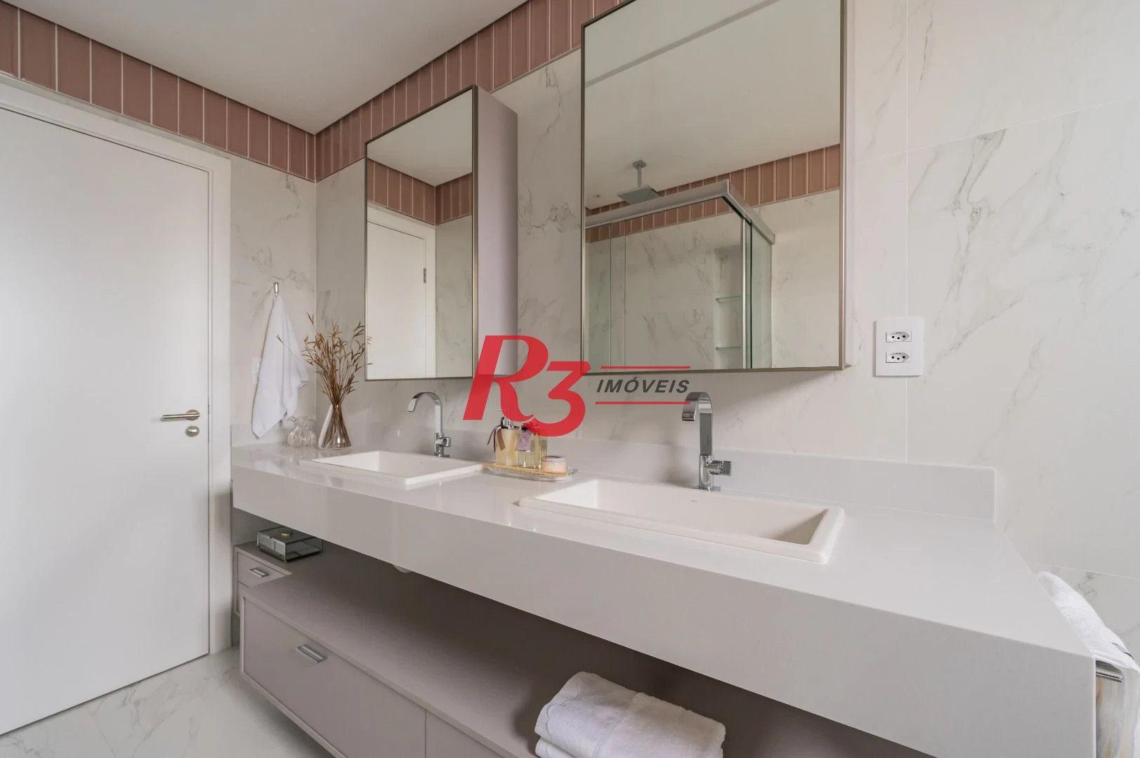 Apartamento com 3 dormitórios à venda, 234 m² por R$ 3.500.000,00 - Boqueirão - Santos/SP