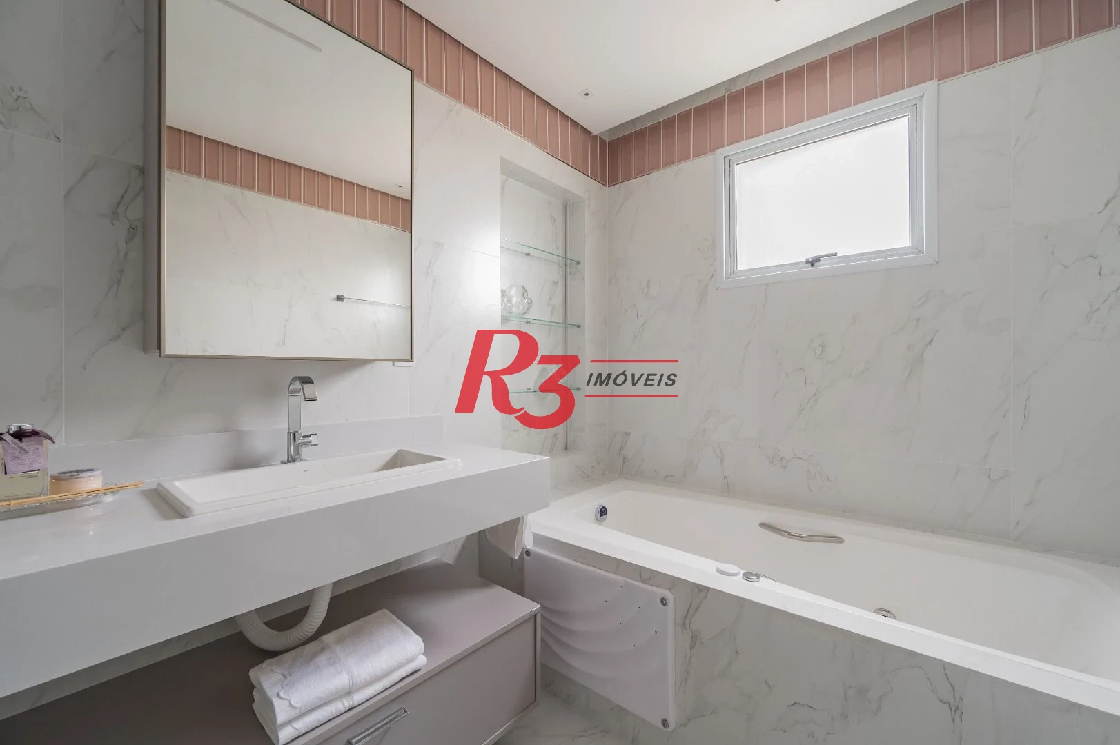 Apartamento com 3 dormitórios à venda, 234 m² por R$ 3.500.000,00 - Boqueirão - Santos/SP