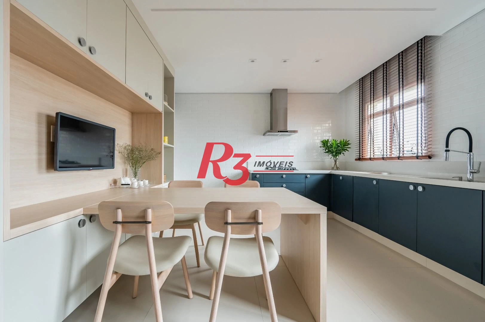 Apartamento com 3 dormitórios à venda, 234 m² por R$ 3.500.000,00 - Boqueirão - Santos/SP