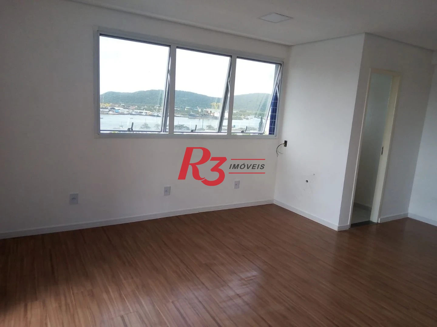 Sala para alugar, 36 m² por R$ 3.600,00/mês - Ponta da Praia - Santos/SP