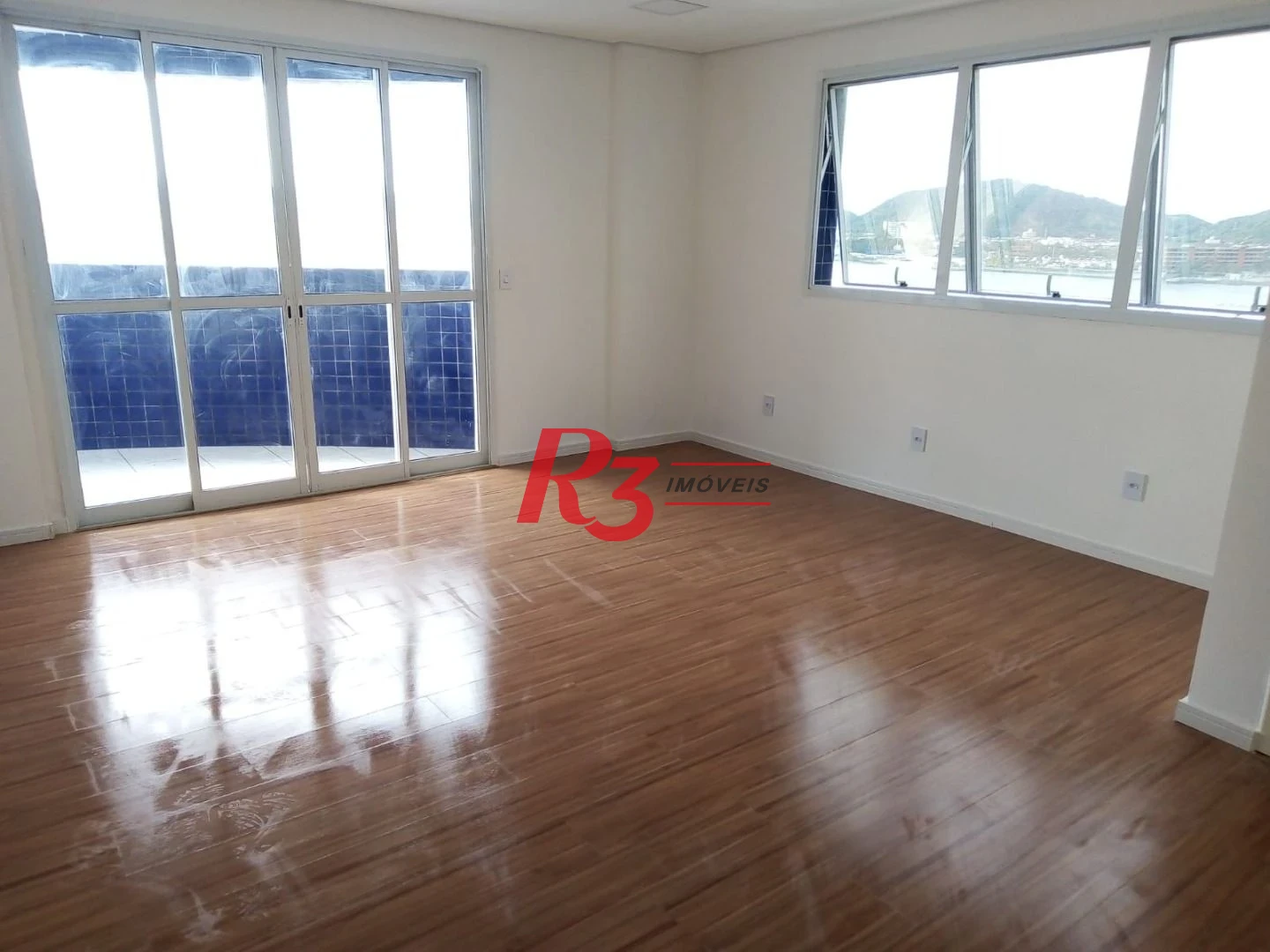 Sala para alugar, 36 m² por R$ 3.600,00/mês - Ponta da Praia - Santos/SP